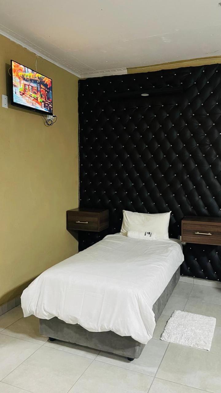 Naldorado Executive Villa Mbombela Esterno foto